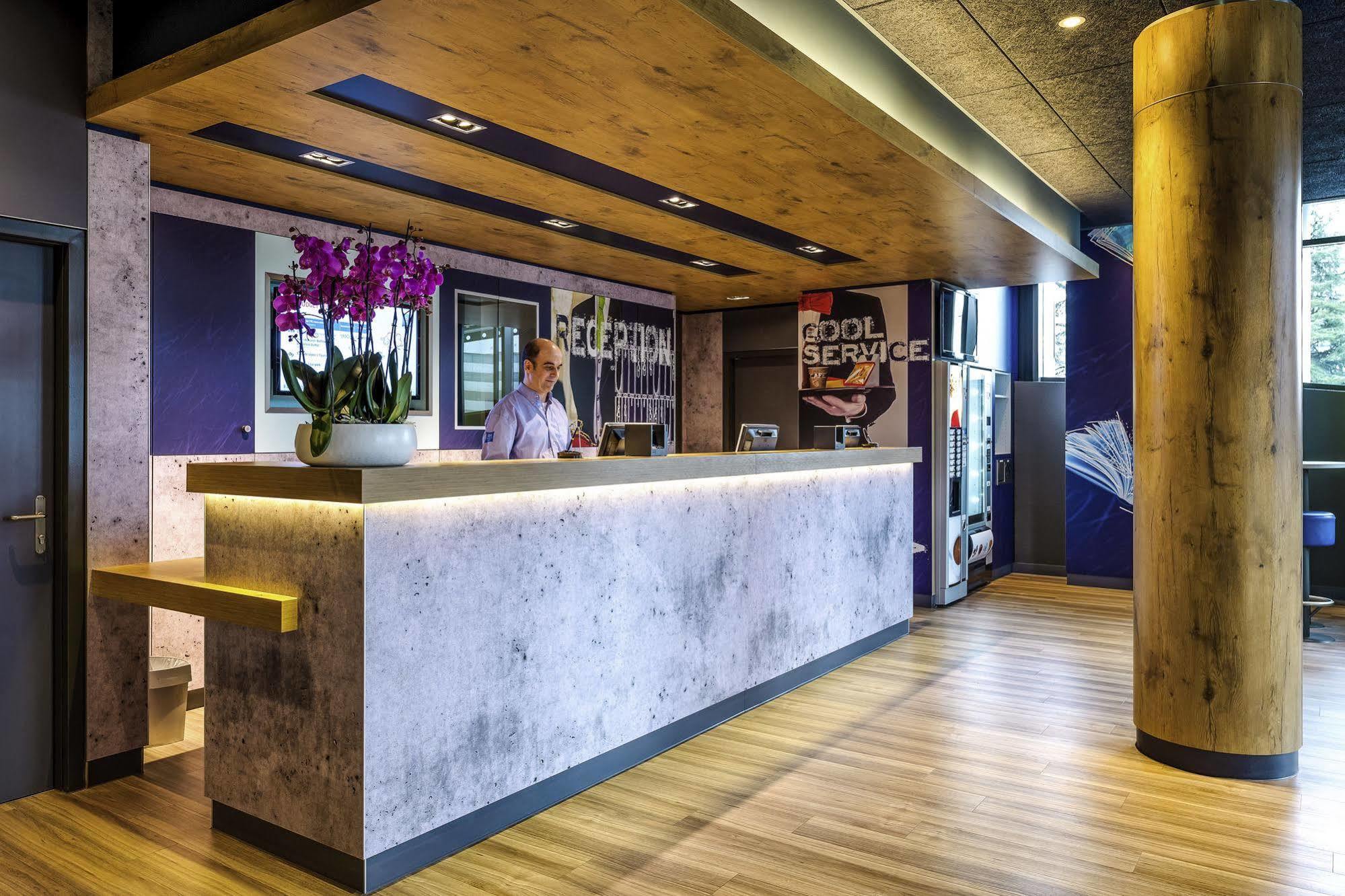 Ibis Budget Geneve Aeroport Vernier Exteriör bild